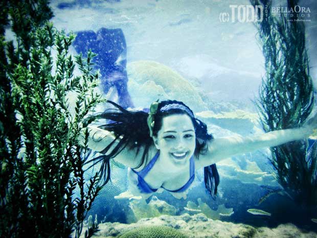 Christel the Mermaid - Pool Performance