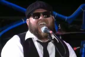 Ryan Innes Sings R&B, Soul, and Pop Music