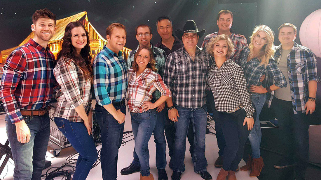 Country Line Dancers and Country Line Dancing Instructors