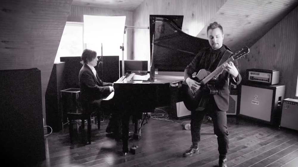 Tessitura Guitarist and Keyboard Duo for Wedding Receptions and Corporate Parties