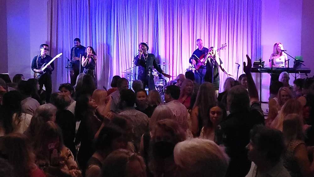 Liquid Blue Southern California Wedding Party Band