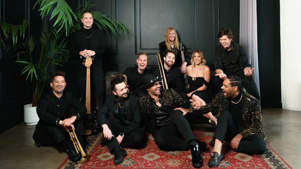 Modern Retrospect High Energy Music Wedding Band