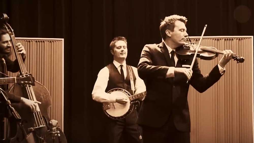 Aaron Ashton Band Electric Violin Gypsy Jazz Ensemble on Stage