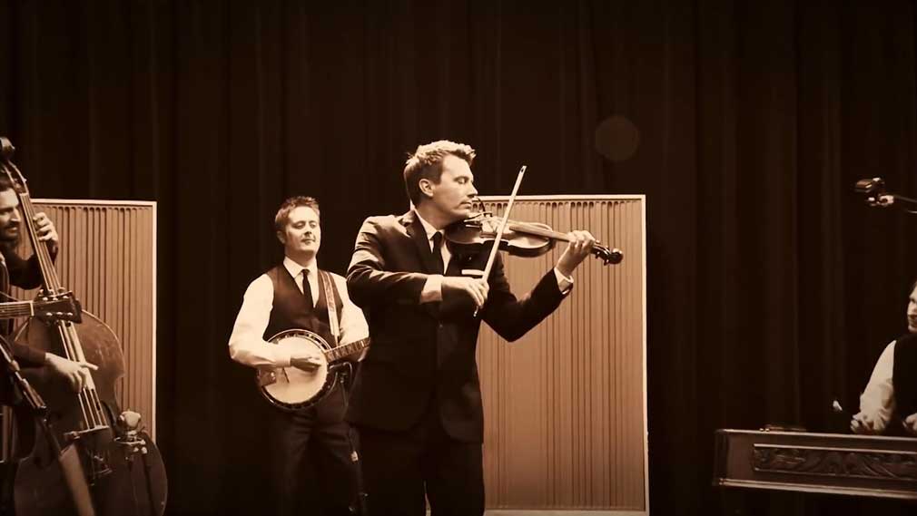 Aaron Ashton Gypsy Jazz Music